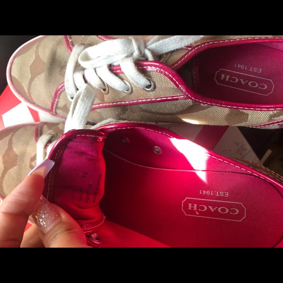 Women’s coach shoes - Picture 4 of 4